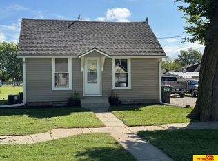 513 N 12th St, Tekamah, NE 68061