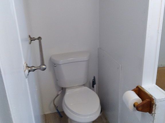 4th image of 8558 General Chenault Ln