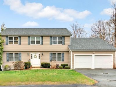 4 Clovelly Ln, Framingham, MA, 01702