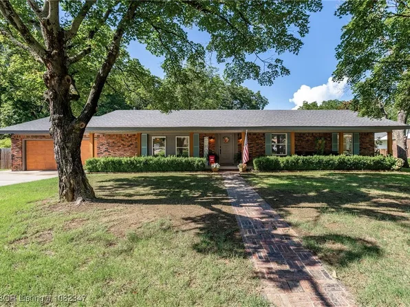 6515 Meadow Cliff Dr, Fort Smith, AR 72903