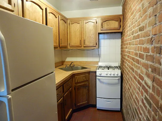 Rented by Aimee Grodanz, LREB | media 16