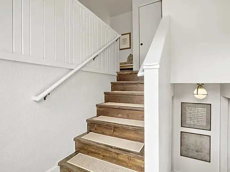 825 Pear St — Photo 12