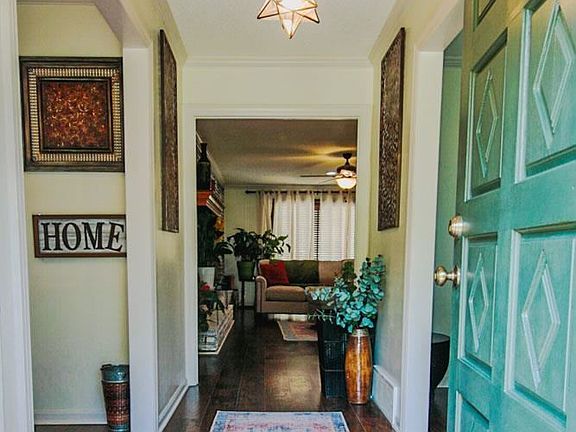3rd image of 3118 Whitney Ave