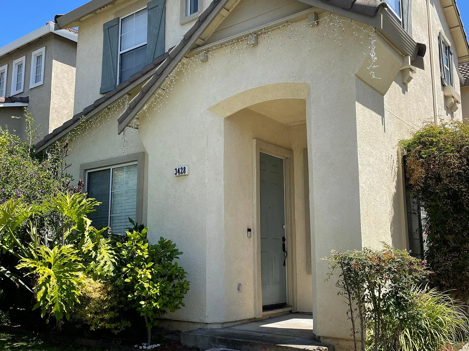 3 bed, 2.5 bath, 1864 sqft, $4,650 — Photo 2