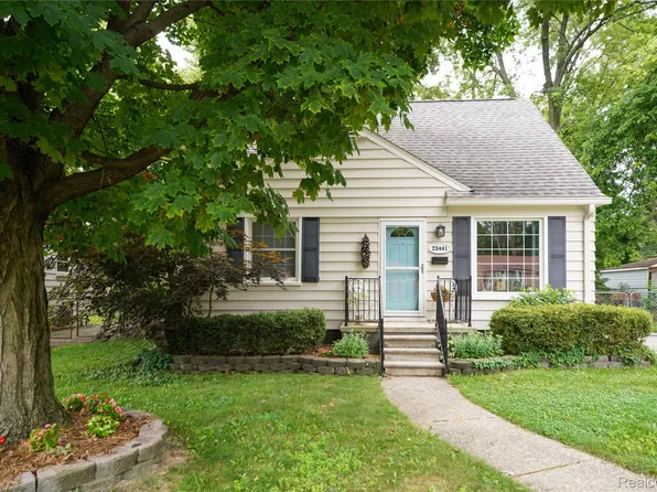 23441 Seneca St, Oak Park, MI 48237