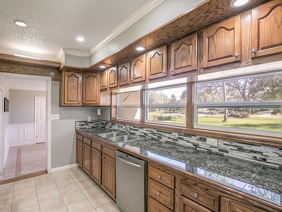 3rd image of 3618 Cedarcrest Dr
