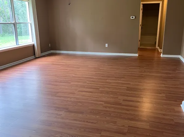 70 Rollins Ln, Palm Coast, FL 32164