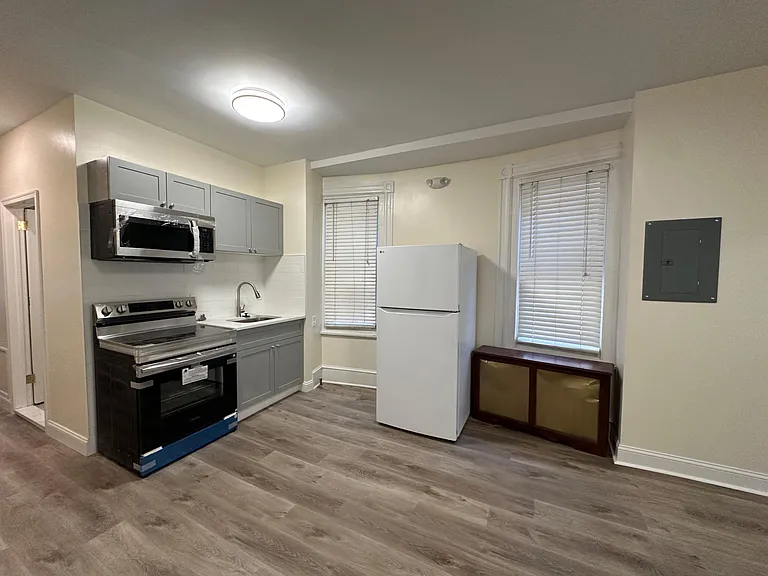 5030 Hazel Ave #2F — Photo 3