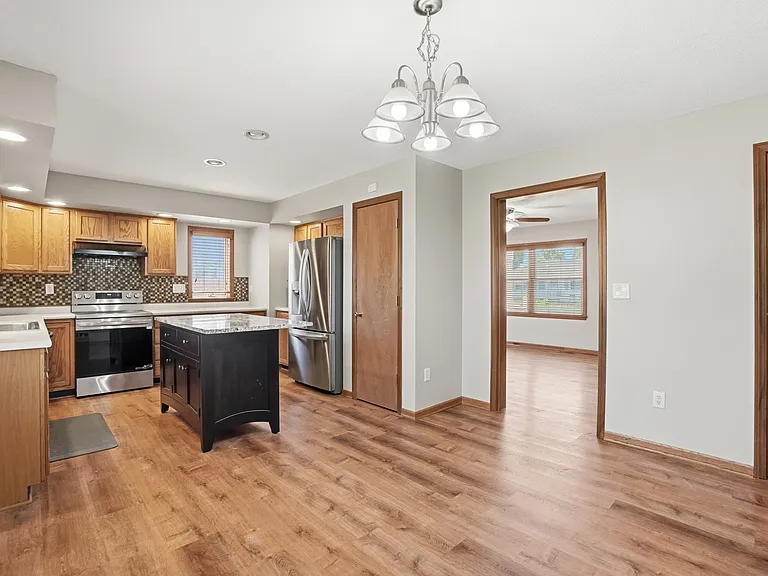 245 Fitchland Dr — Photo 26