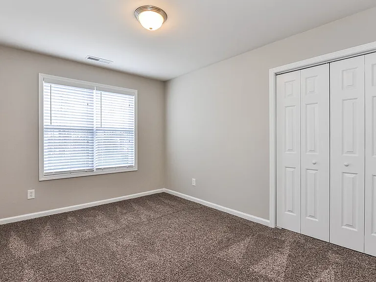 16 Hollyridge Ct — Photo 12