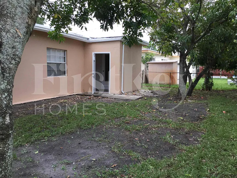 7925 Indigo St — Photo 22
