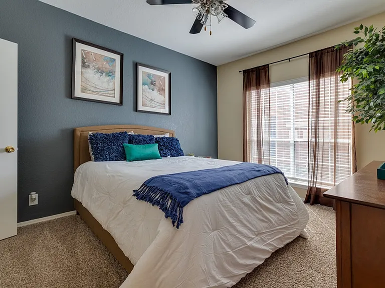 Woodland Oaks Apartments — Photo 16