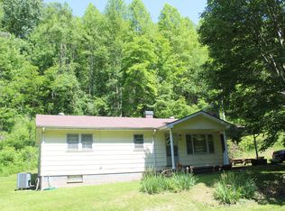 3532 Left Poor Valley Rd, Pennington Gap, VA 24277