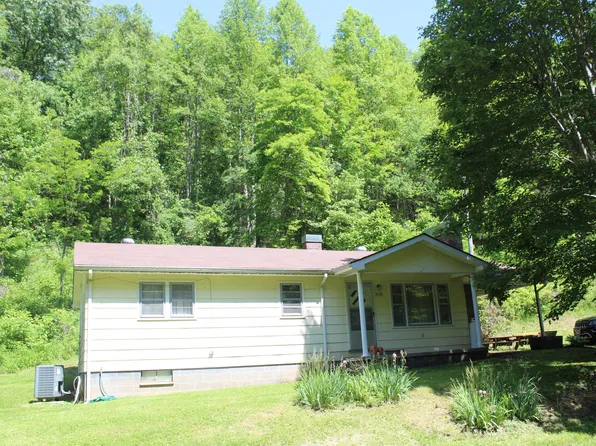 3532 Left Poor Valley Rd, Pennington Gap, VA 24277