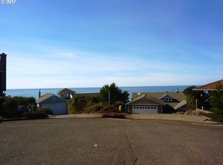 5300 NE Port Pl #7, Lincoln City, OR