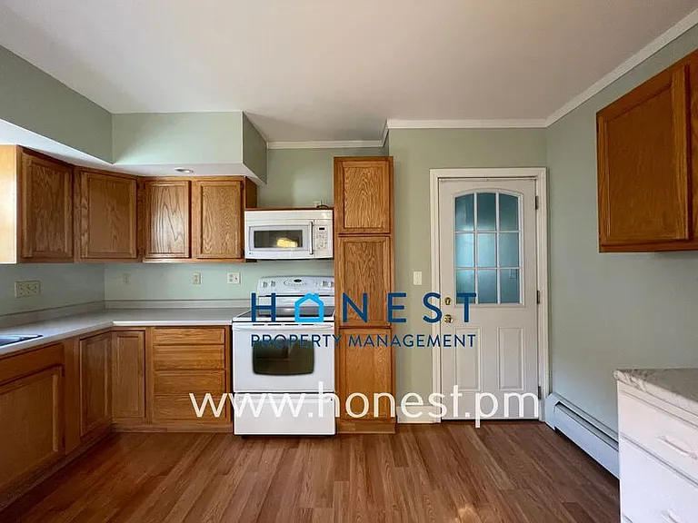 12 Hunt St #1 — Photo 4