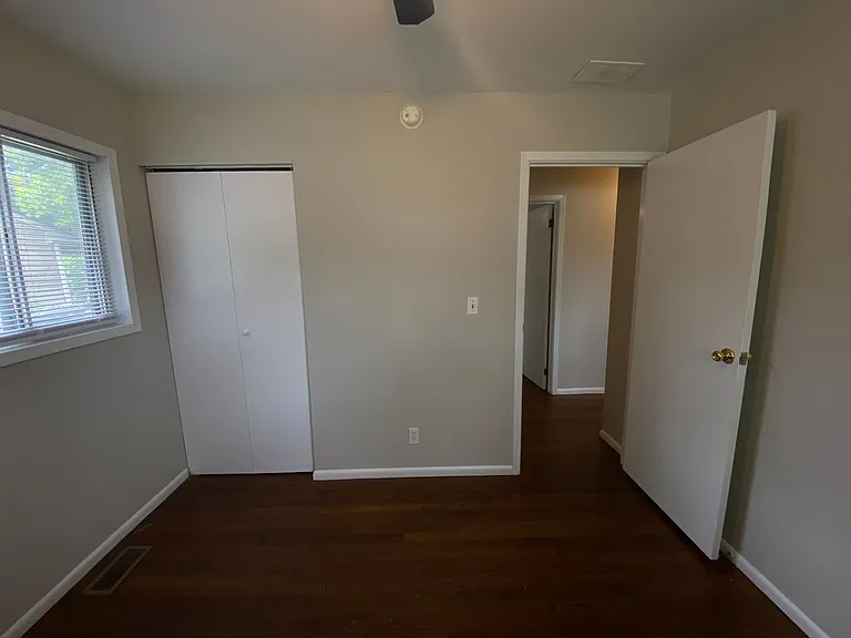 237 Vanderbilt Dr — Photo 15
