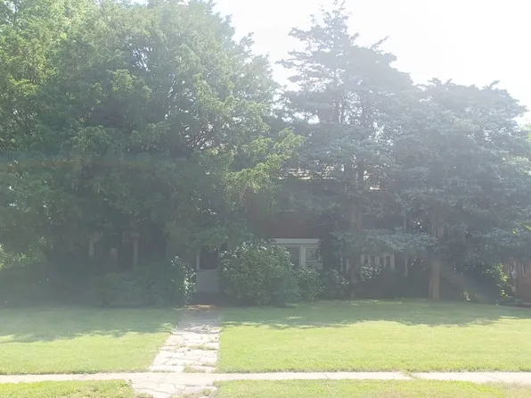 76 Long Dr, Hempstead, NY 11550