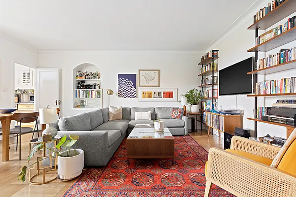 Sold by Compass | media 1