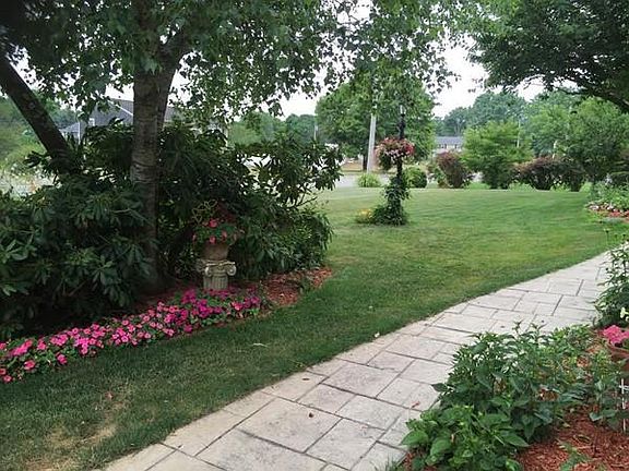 4th image of 14 Bob White Ln