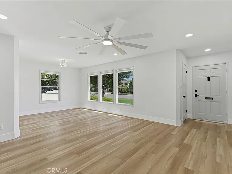 2715 Cedar St — Photo 20