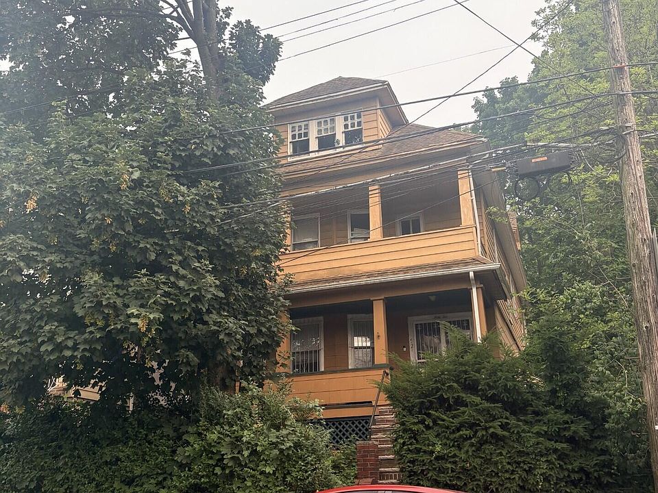 2nd image of 52 Crescent Ave