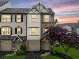 400 Carriage Ln #400, Red Lion, PA 17356