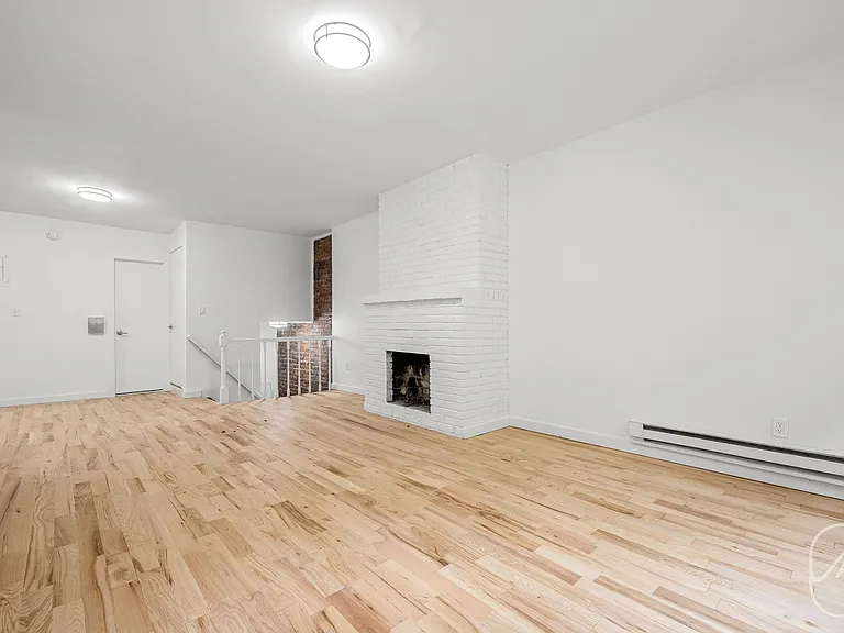 313 W 29th St #E — Photo 4