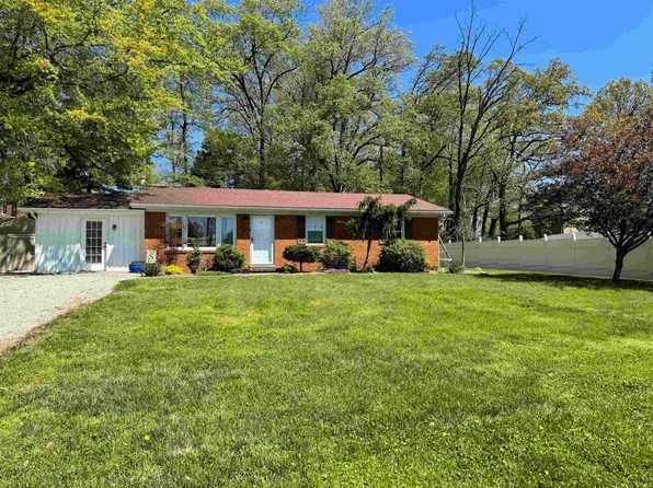 101 E Cherry St, Dale, IN 47523
