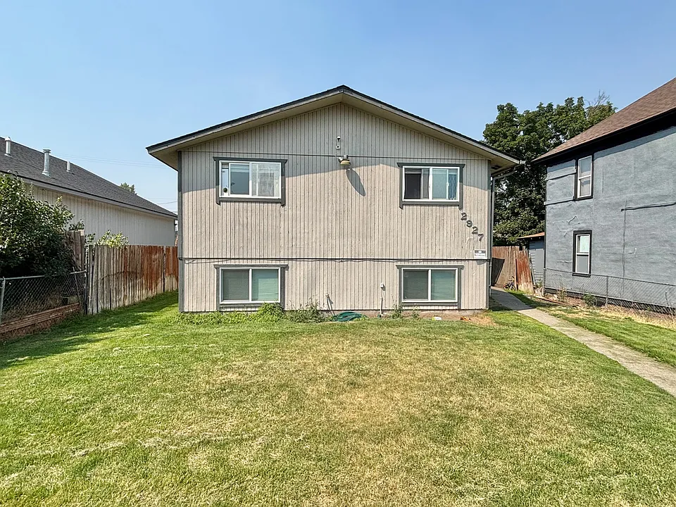 2927 E Olympic Ave #2