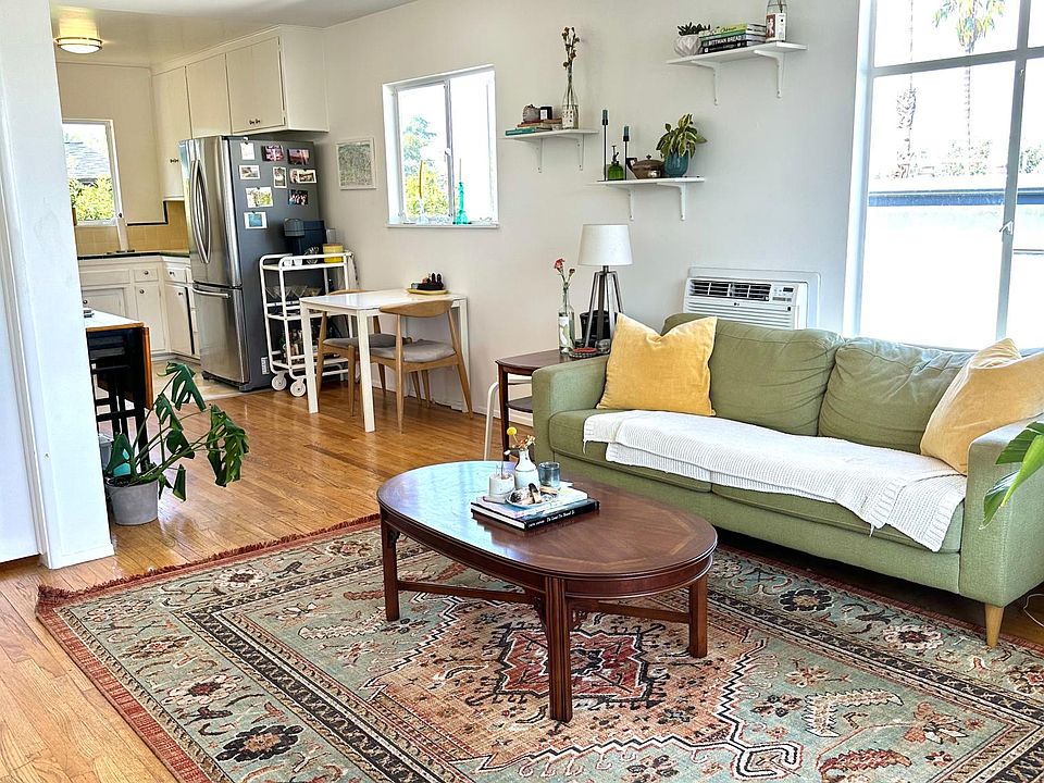 Living Room Alt. View
