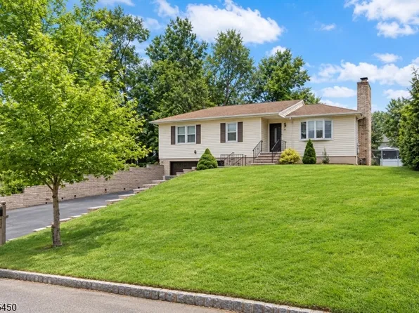 1 Longfellow Ln, Clark Twp., NJ 07066