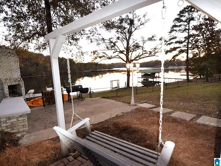 992 Clear Creek Dr — Photo 13