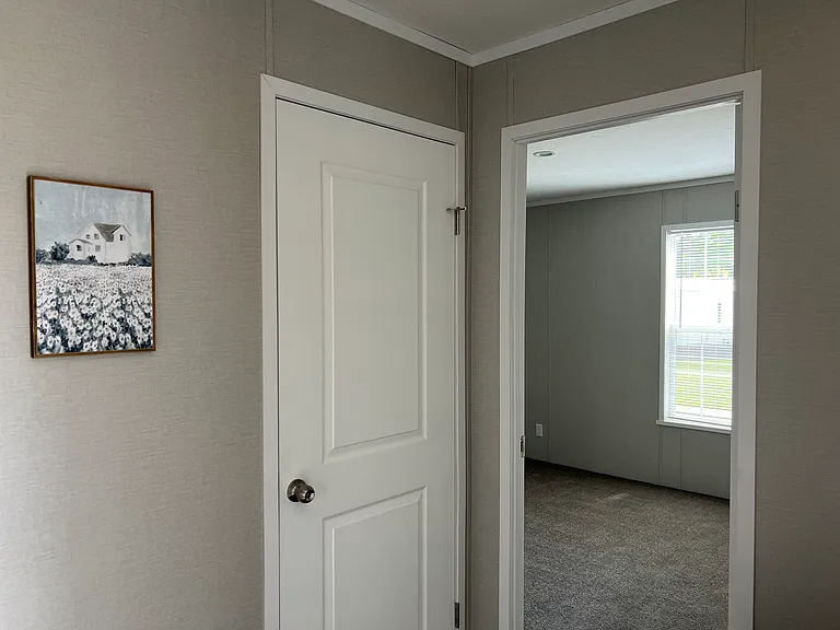 Linden Place — Photo 18