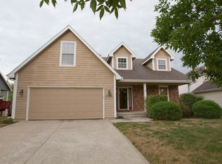 2724 Wildflower Dr, Lawrence, KS 66047