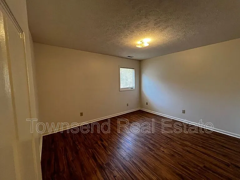 1005-2 Ancestry Dr — Photo 9