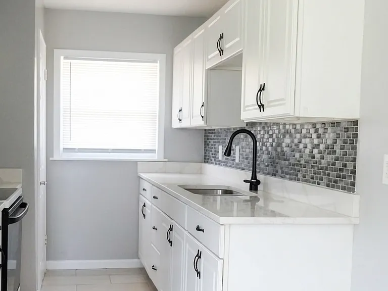 371 Trunk Dr — Photo 3