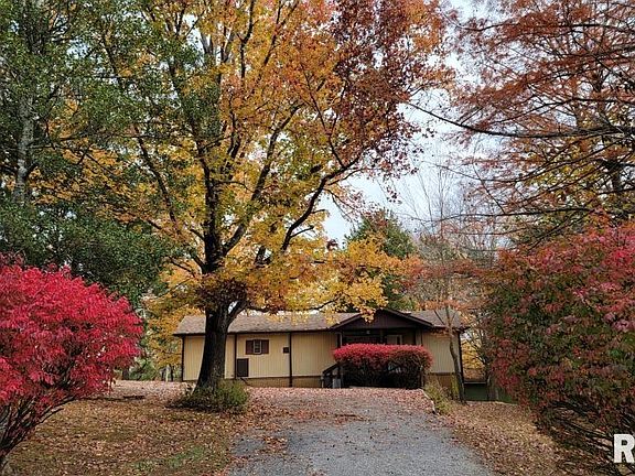 2nd image of 30 Caroline Dr
