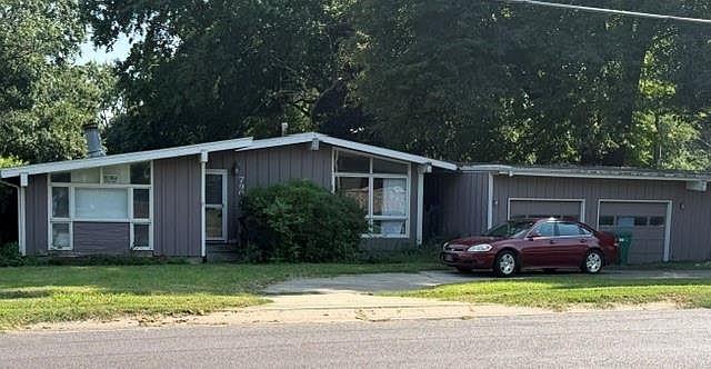 1st image of 7901 W 71st St