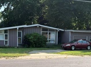 7901 W 71st St, Overland Park, KS 66204