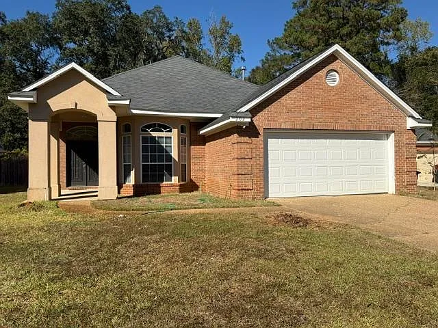 202 Baxter Ct — Photo 1