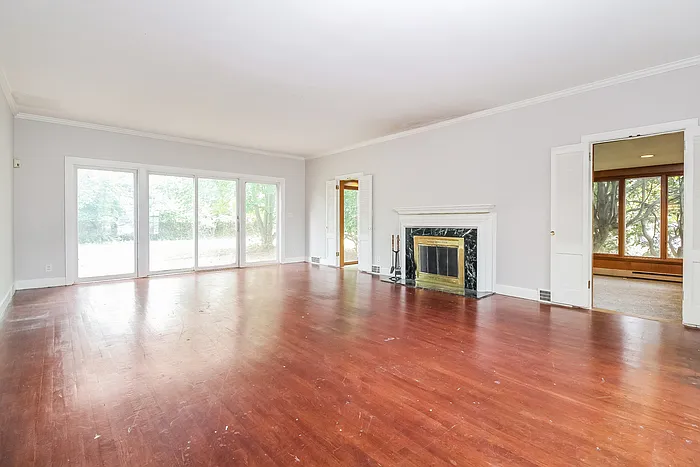 3332 W Harvard Blvd NW — Photo 2