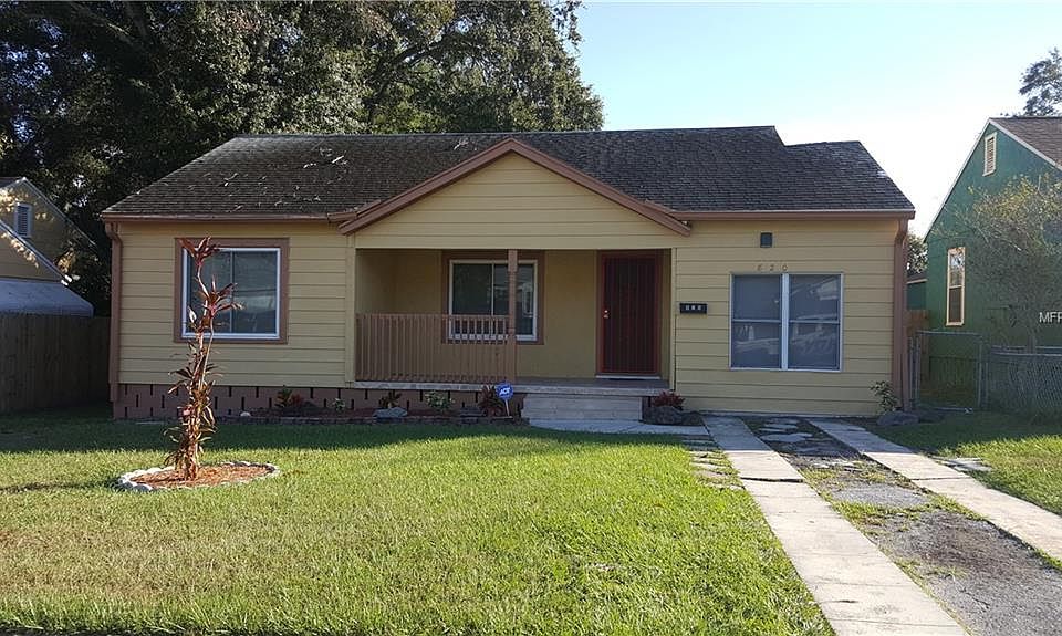 1st image of 820 16th Ave S