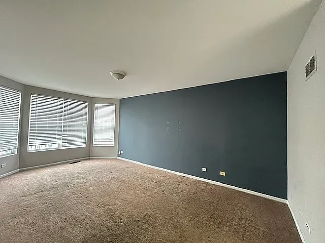 205 W Washington St — Photo 10