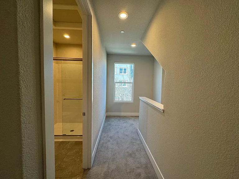 1684 Spring St — Photo 15