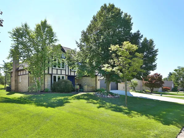 2159 Kennedy Dr, Rochester Hills, MI 48309