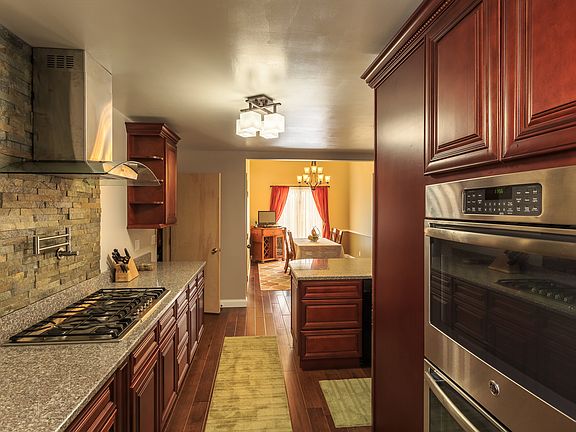 4th image of 2565 Deborah Dr