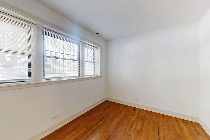 5234-5244 S. Ingleside Avenue — Photo 14