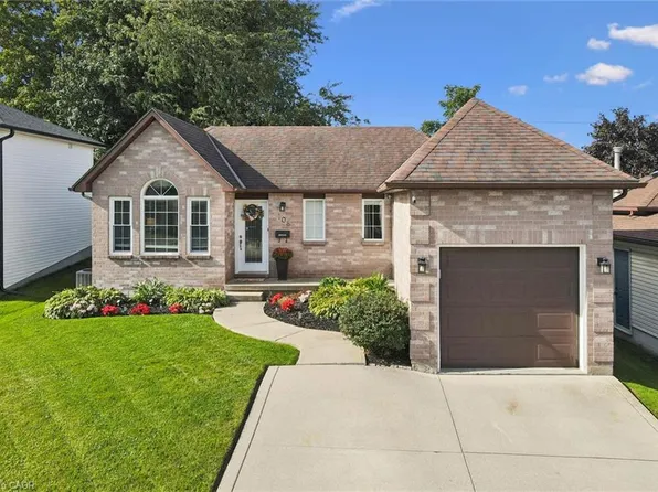 108 Canrobert St, Woodstock, ON N4S 8X5