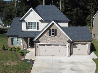 4850 Willoughby Grove Rd, Clemmons, NC 27012